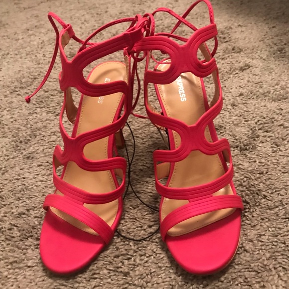 Hot summer heels!  Tags on. - Picture 1 of 4